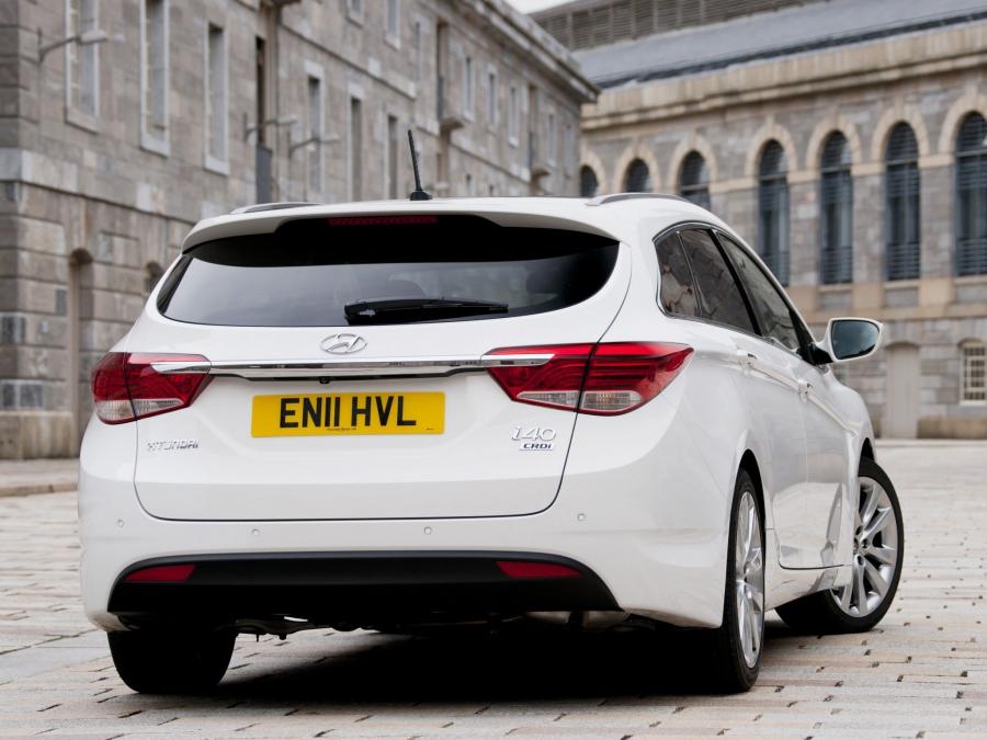  Hyundai i40 Station Wagon CRDi 2011 года  (UK) (фото 137 из 146)